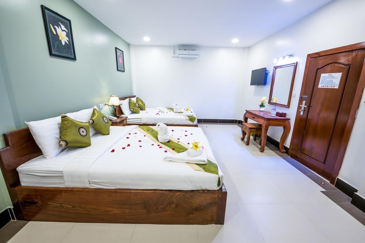 NKS Hotel Phnom-Penh Buitenkant foto